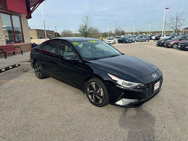 2023 HYUNDAI Elantra