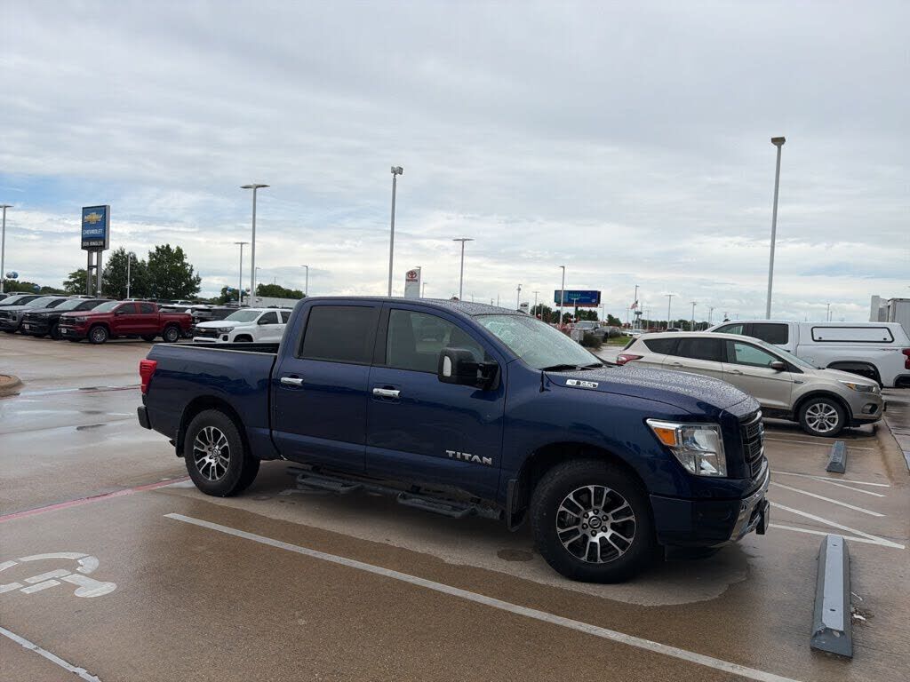 2021 NISSAN Titan