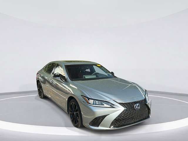 2022 LEXUS ES
