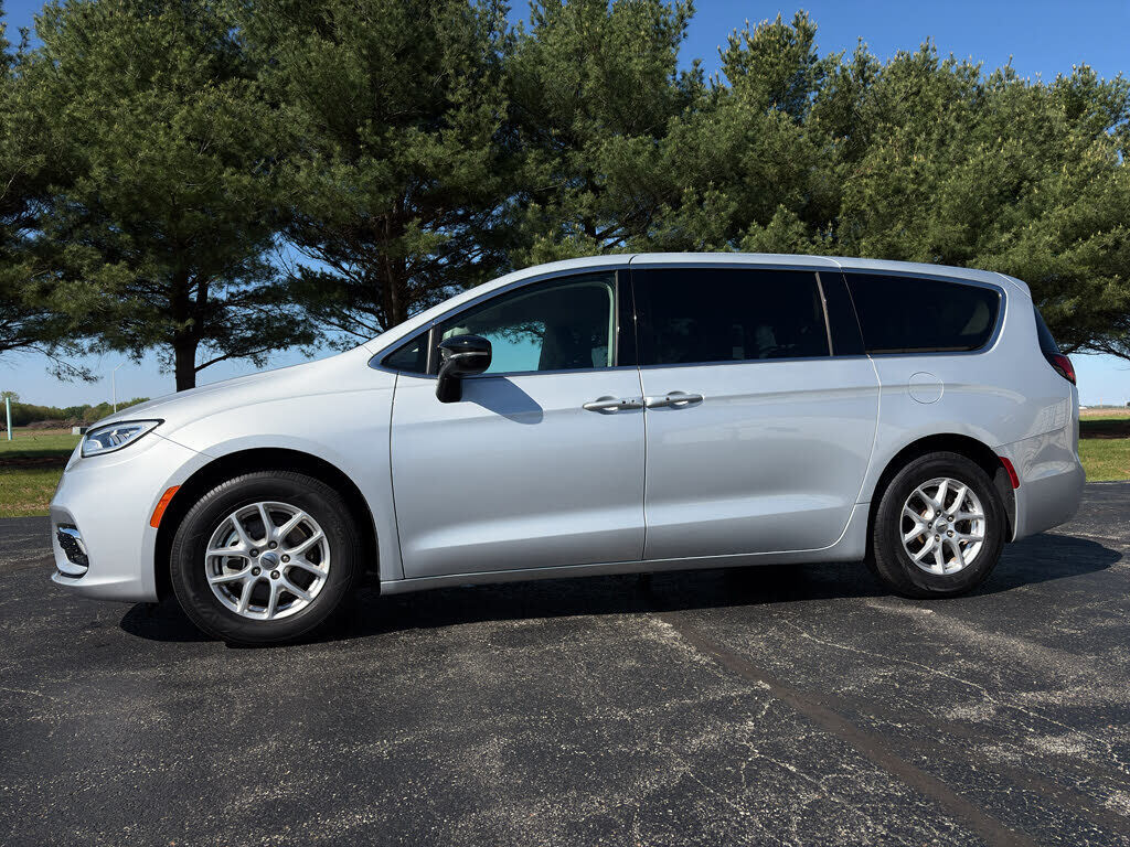 2024 CHRYSLER Pacifica
