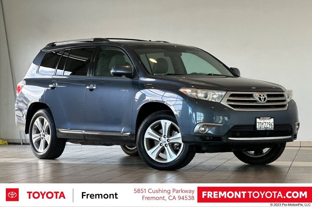 2013 TOYOTA Highlander