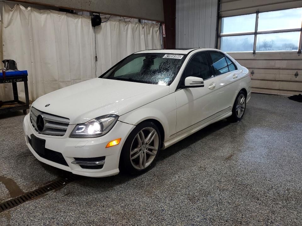 2013 MERCEDES-BENZ C-Class