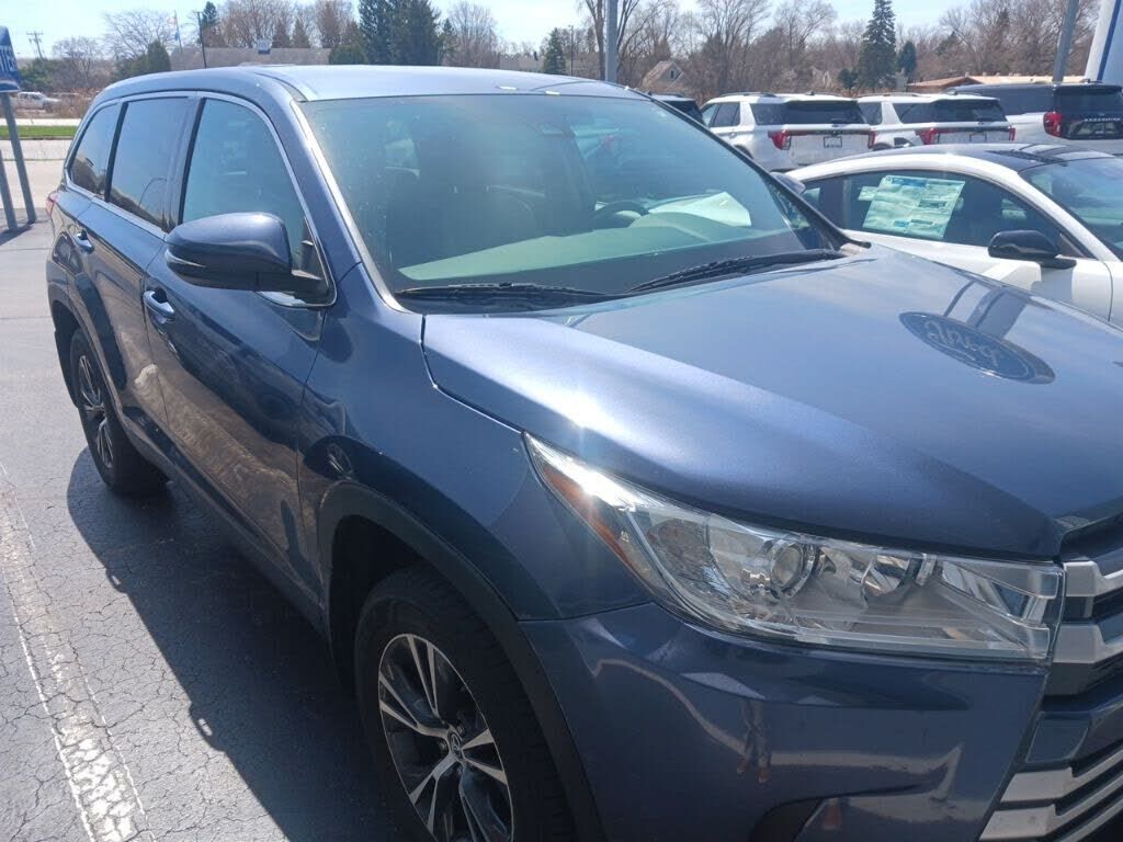 2019 TOYOTA Highlander