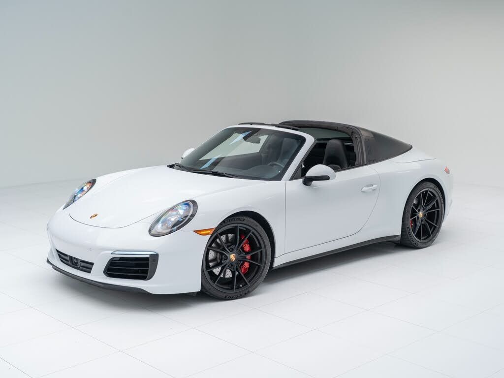 2019 PORSCHE 911