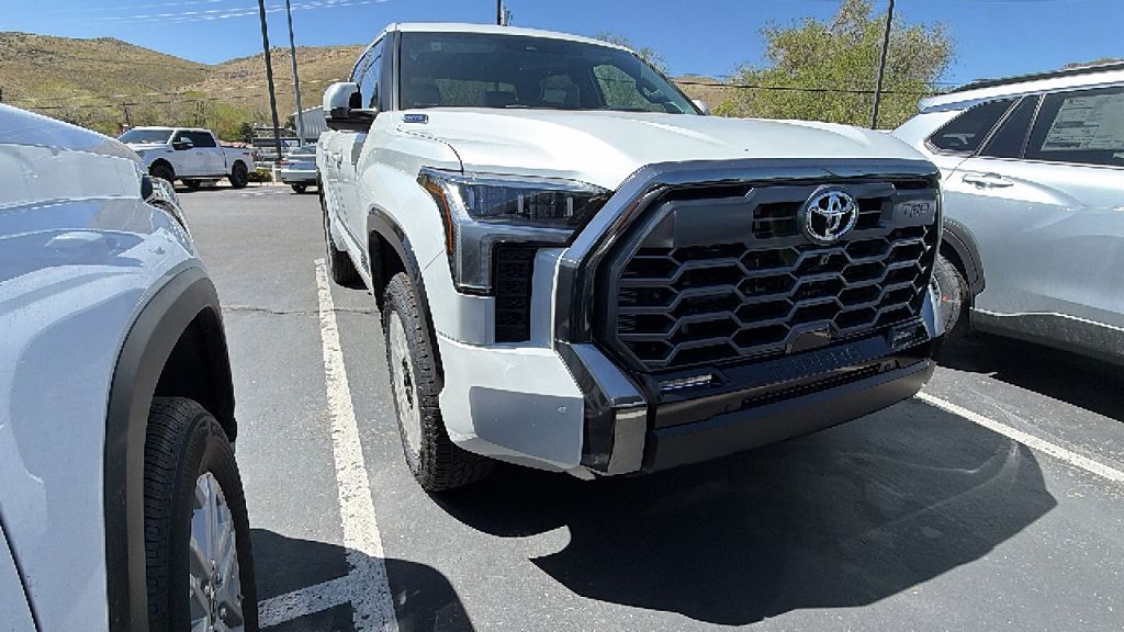 2026 TOYOTA Tundra