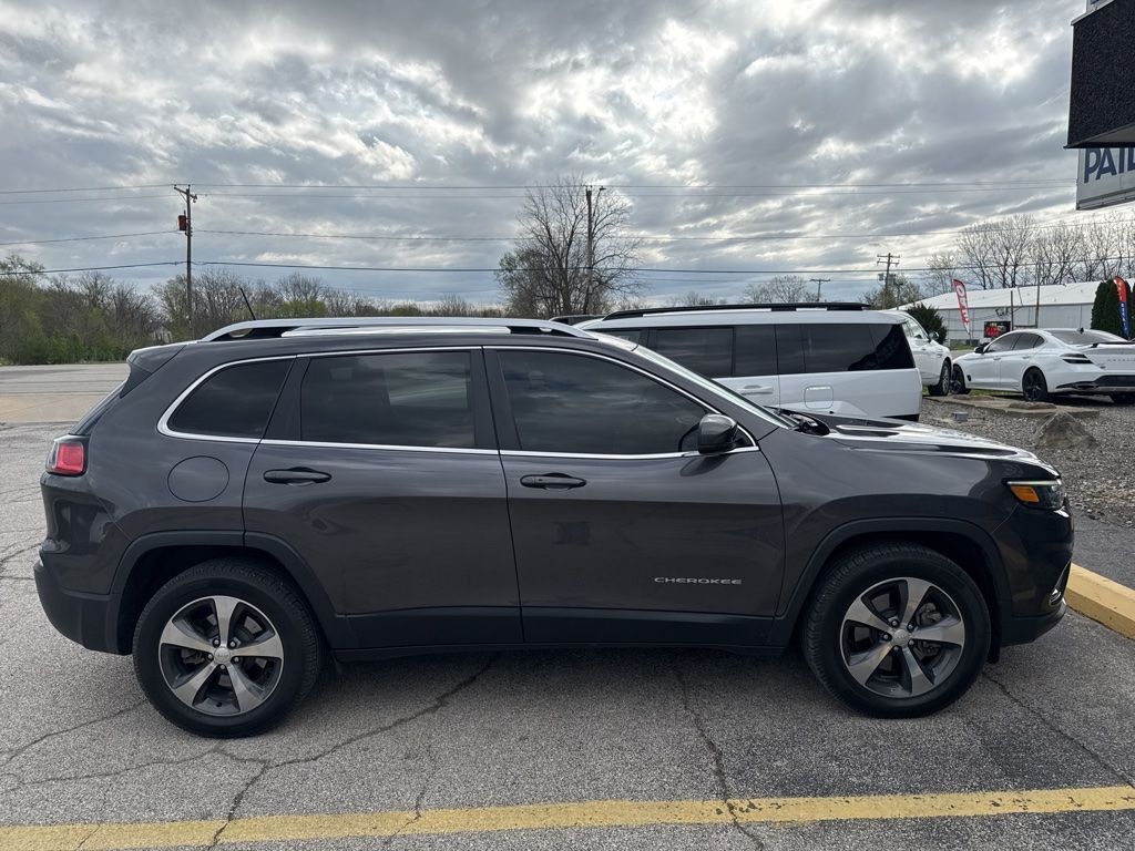 2019 JEEP Cherokee