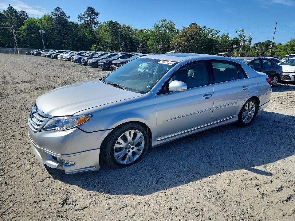 2011 TOYOTA Avalon
