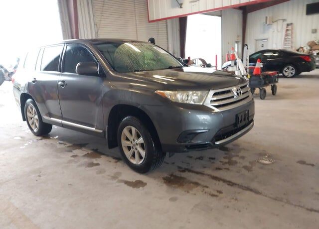 2013 TOYOTA Highlander