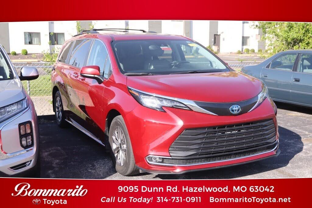 2023 TOYOTA Sienna