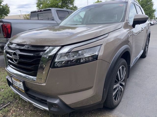 2023 NISSAN Pathfinder