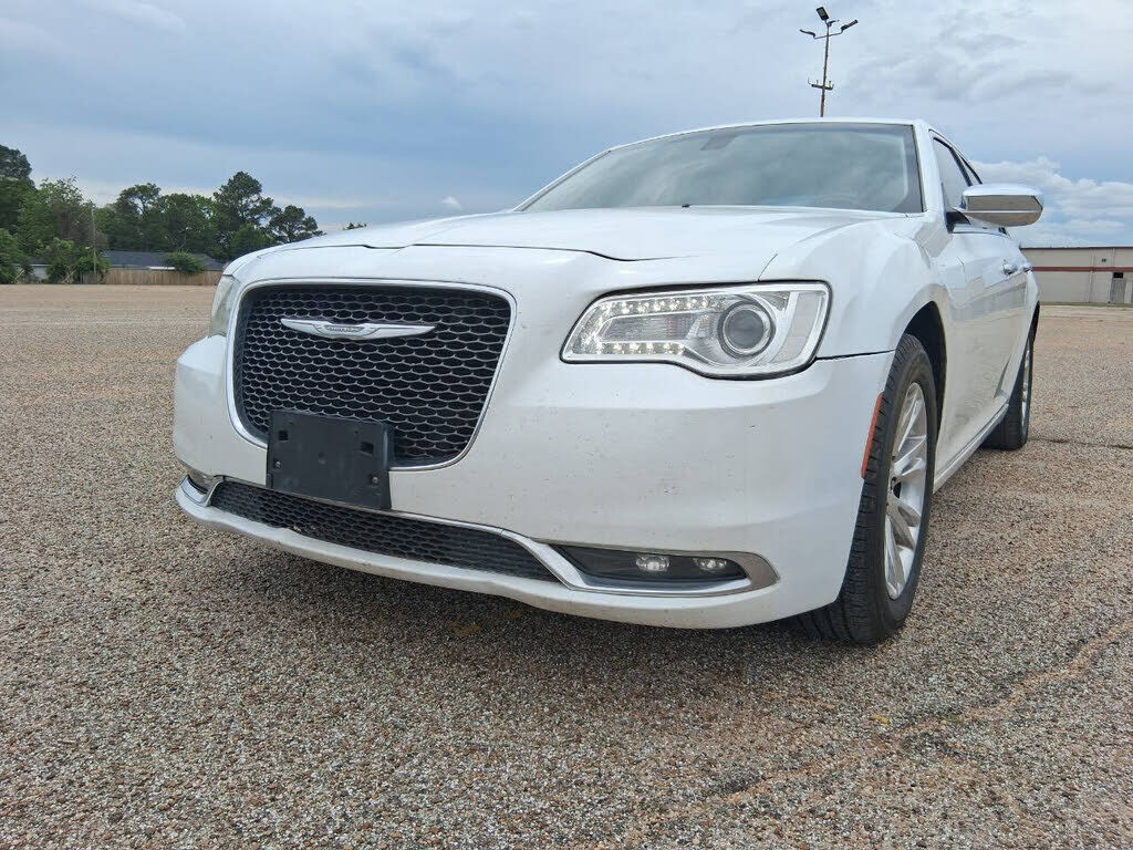 2016 CHRYSLER 300