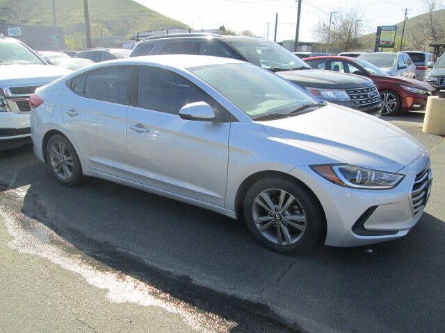 2018 HYUNDAI Elantra