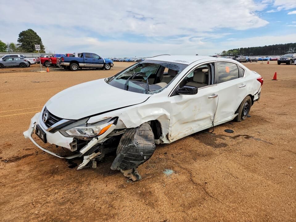 2017 NISSAN Altima