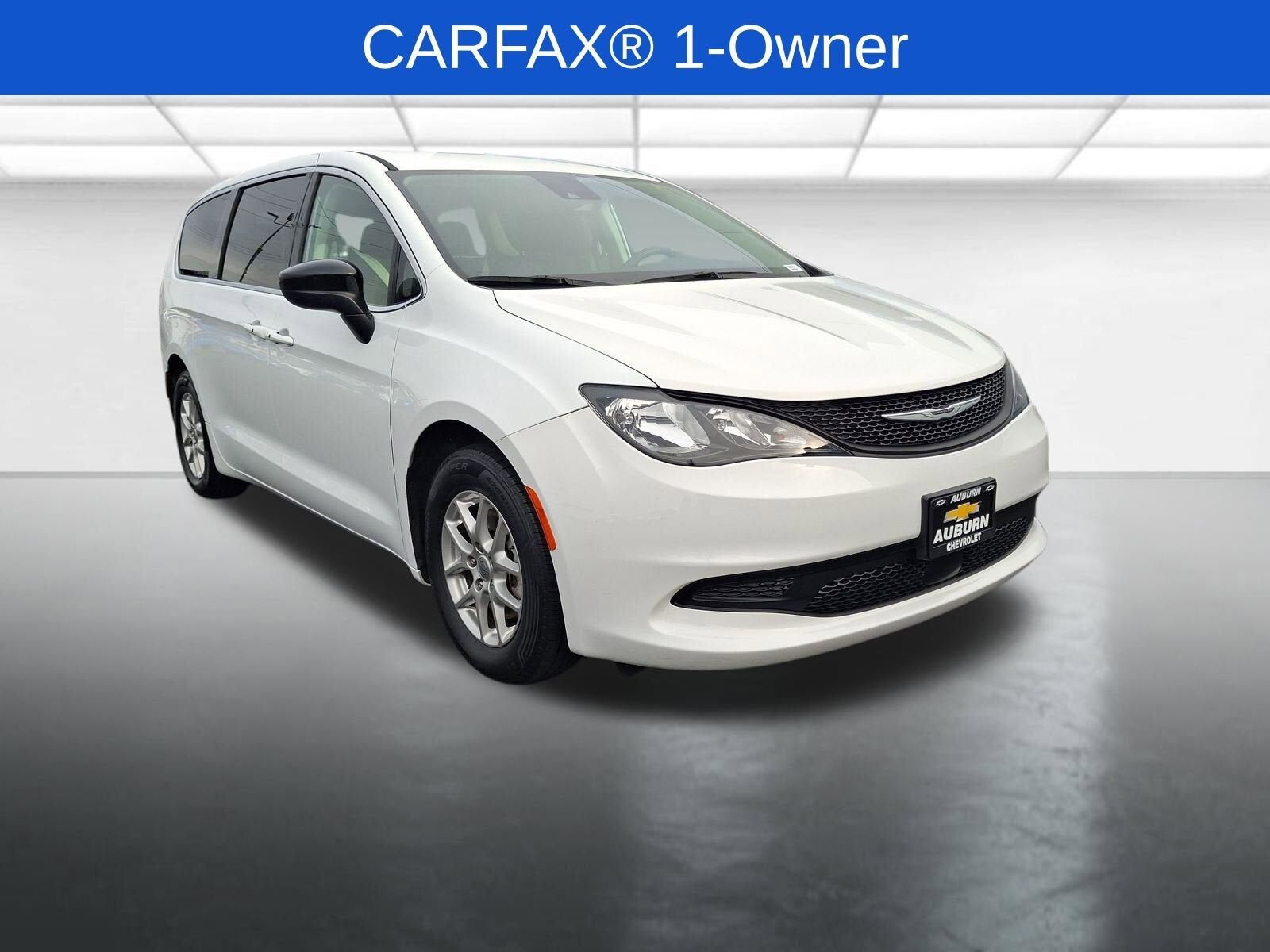 2024 CHRYSLER Voyager