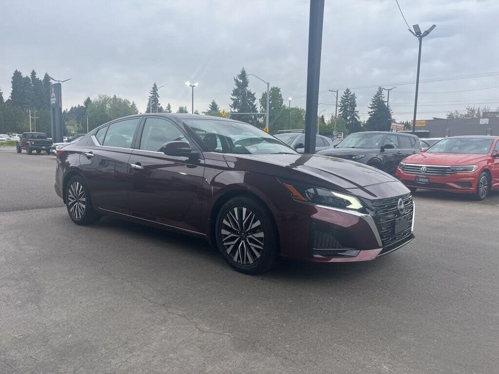 2024 NISSAN Altima