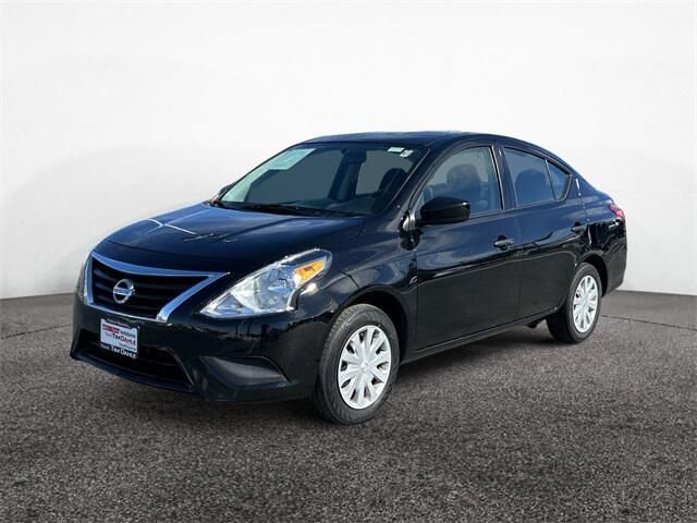 2019 NISSAN Versa