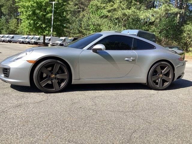 2018 PORSCHE 911