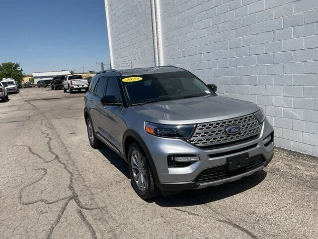 2023 FORD Explorer