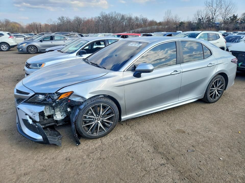 2024 TOYOTA Camry