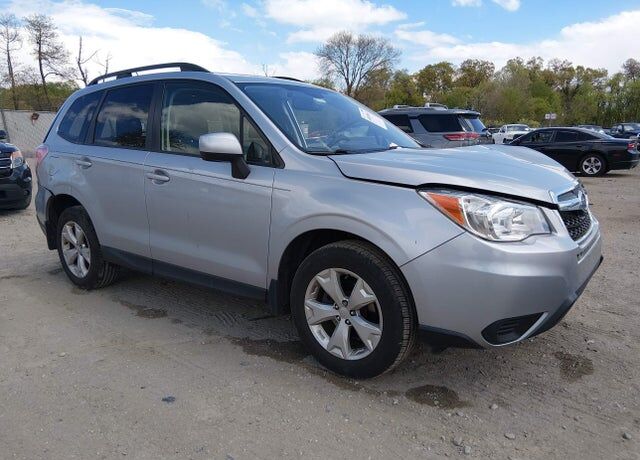 2015 SUBARU Forester