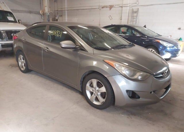 2012 HYUNDAI Elantra