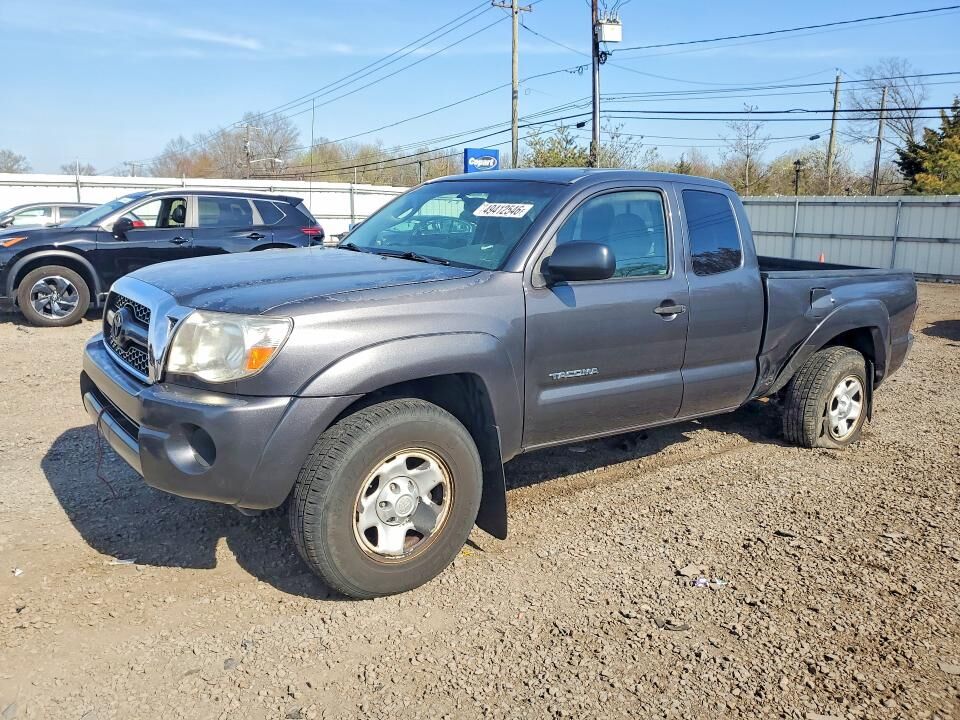 2011 TOYOTA Tacoma