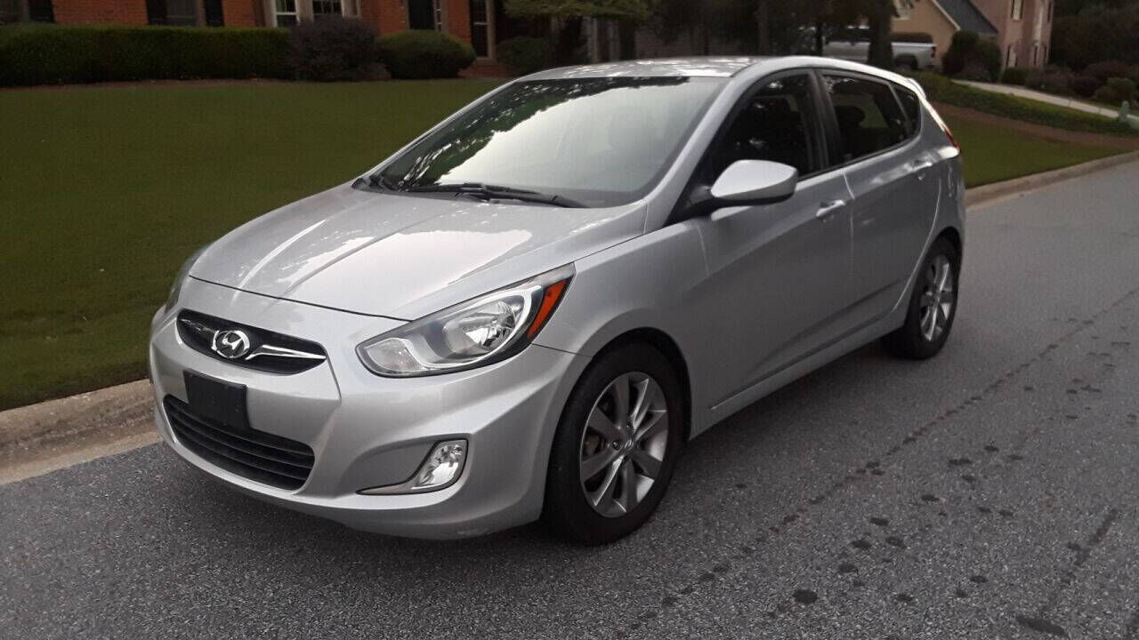 2012 HYUNDAI Accent