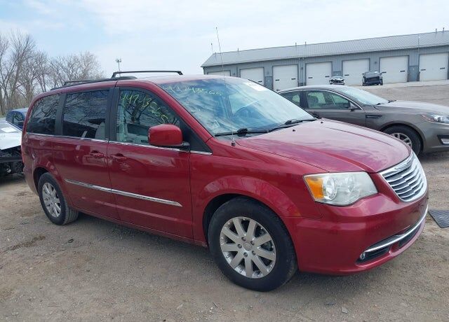 2014 CHRYSLER Town and Country
