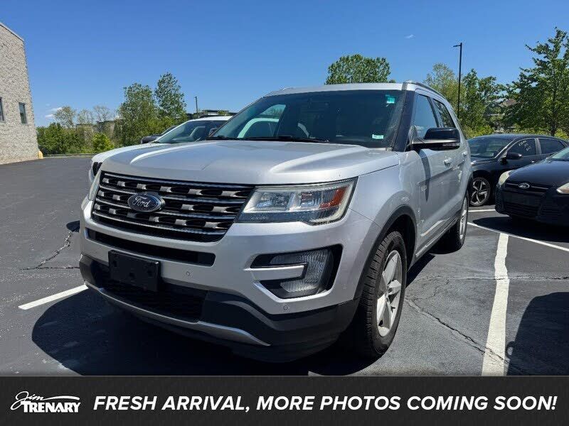 2016 FORD Explorer