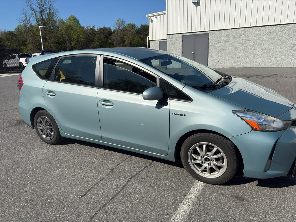 2017 TOYOTA Prius