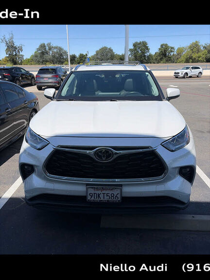 2022 TOYOTA Highlander