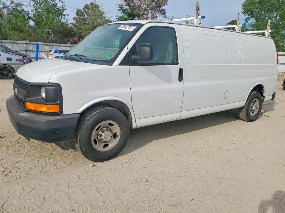 2013 CHEVROLET Express