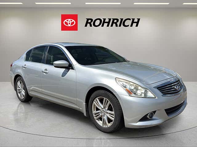 2013 INFINITI G37