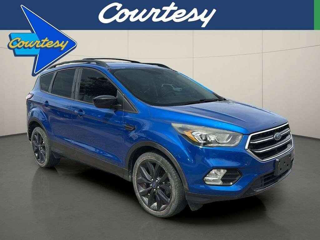 2017 FORD Escape