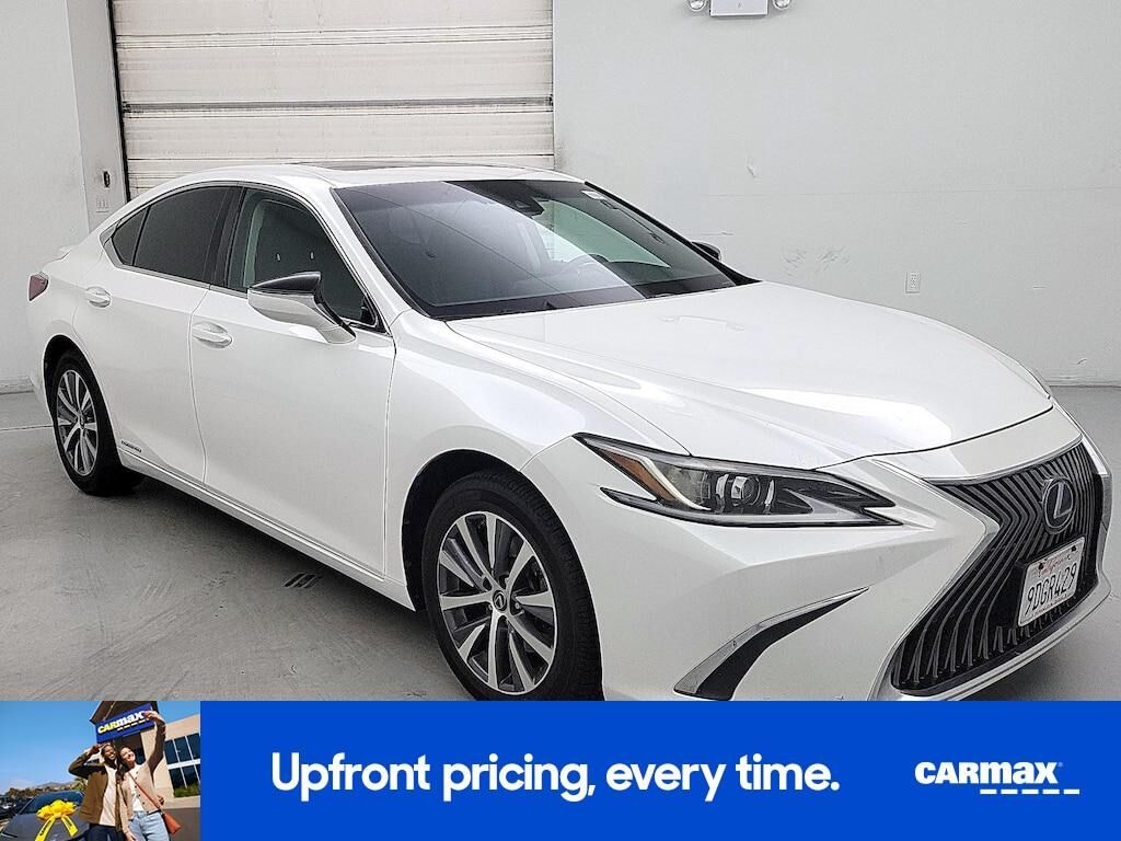 2019 LEXUS ES