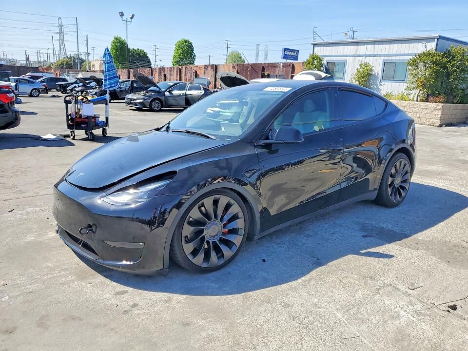 2022 TESLA Model Y