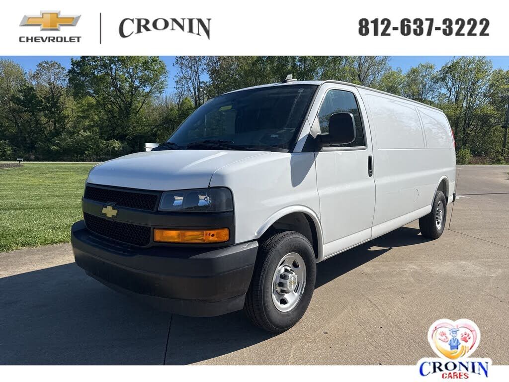 2025 CHEVROLET Express