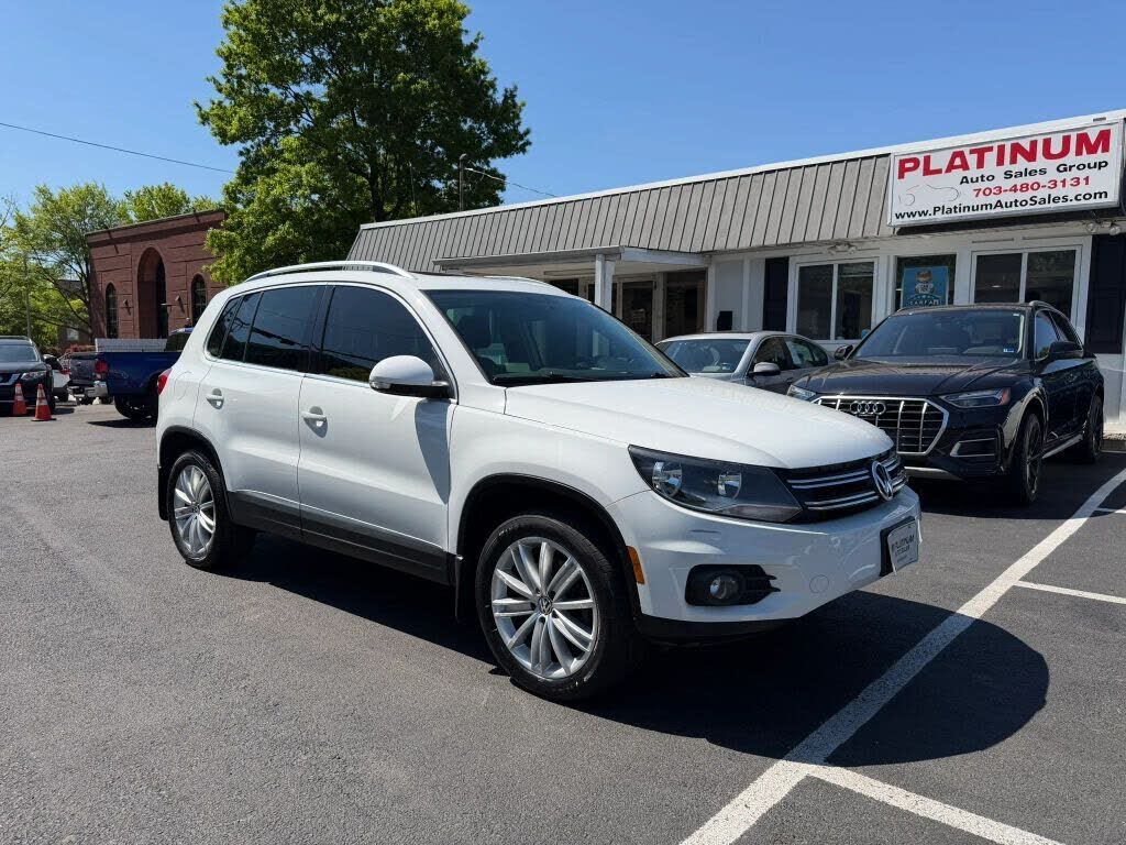 2015 VOLKSWAGEN Tiguan