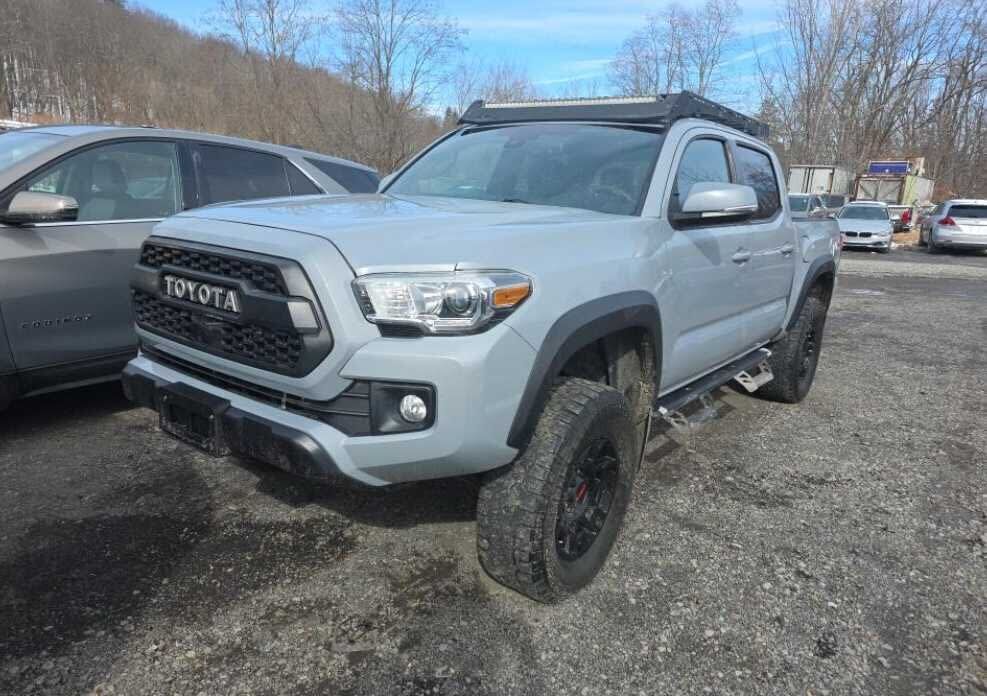 2019 TOYOTA Tacoma