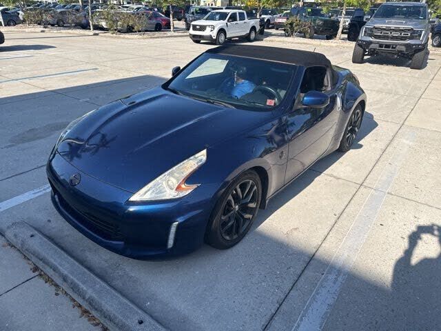 2016 NISSAN 370Z