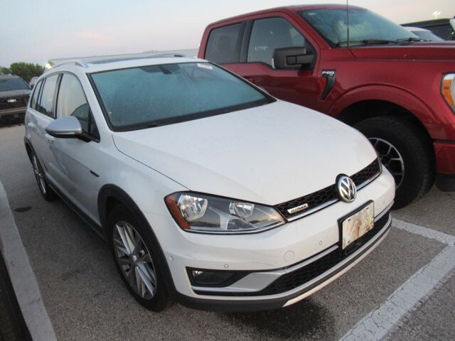 2017 VOLKSWAGEN Golf Alltrack