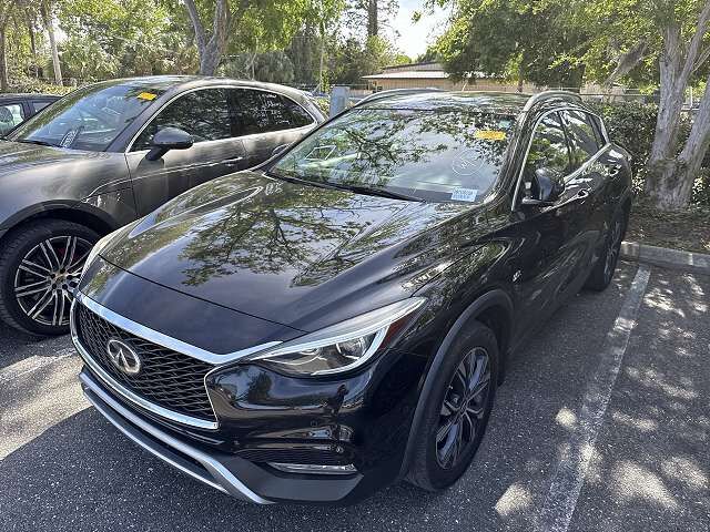 2017 INFINITI QX30