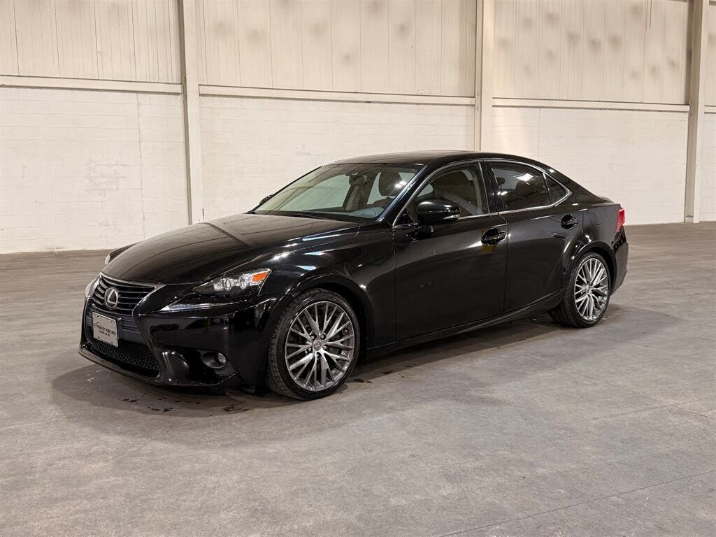 2016 LEXUS IS