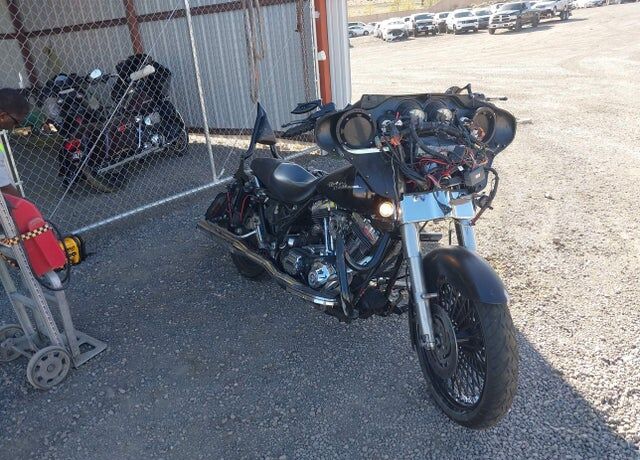 2006 HARLEY DAVIDSON Street Glide