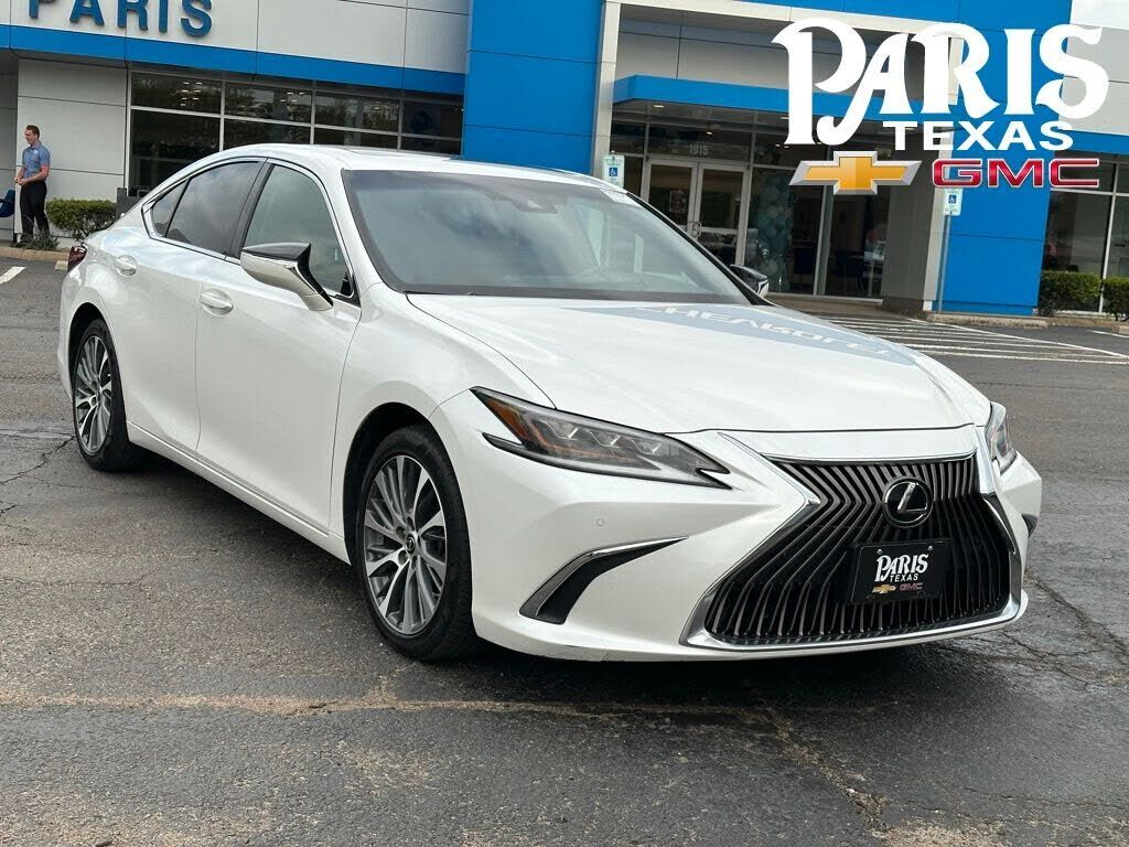 2019 LEXUS ES