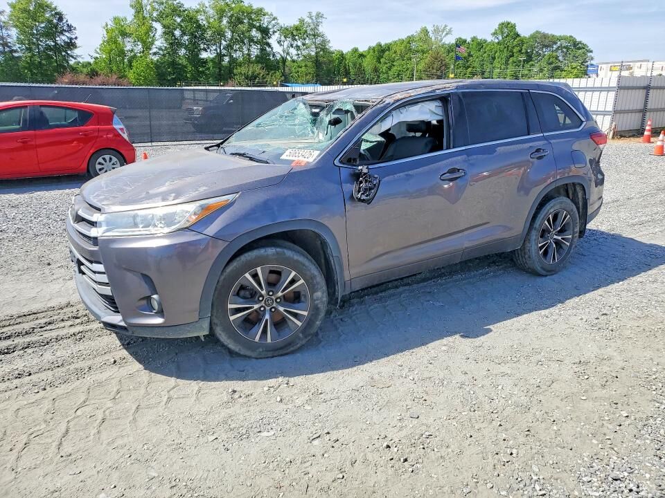 2018 TOYOTA Highlander