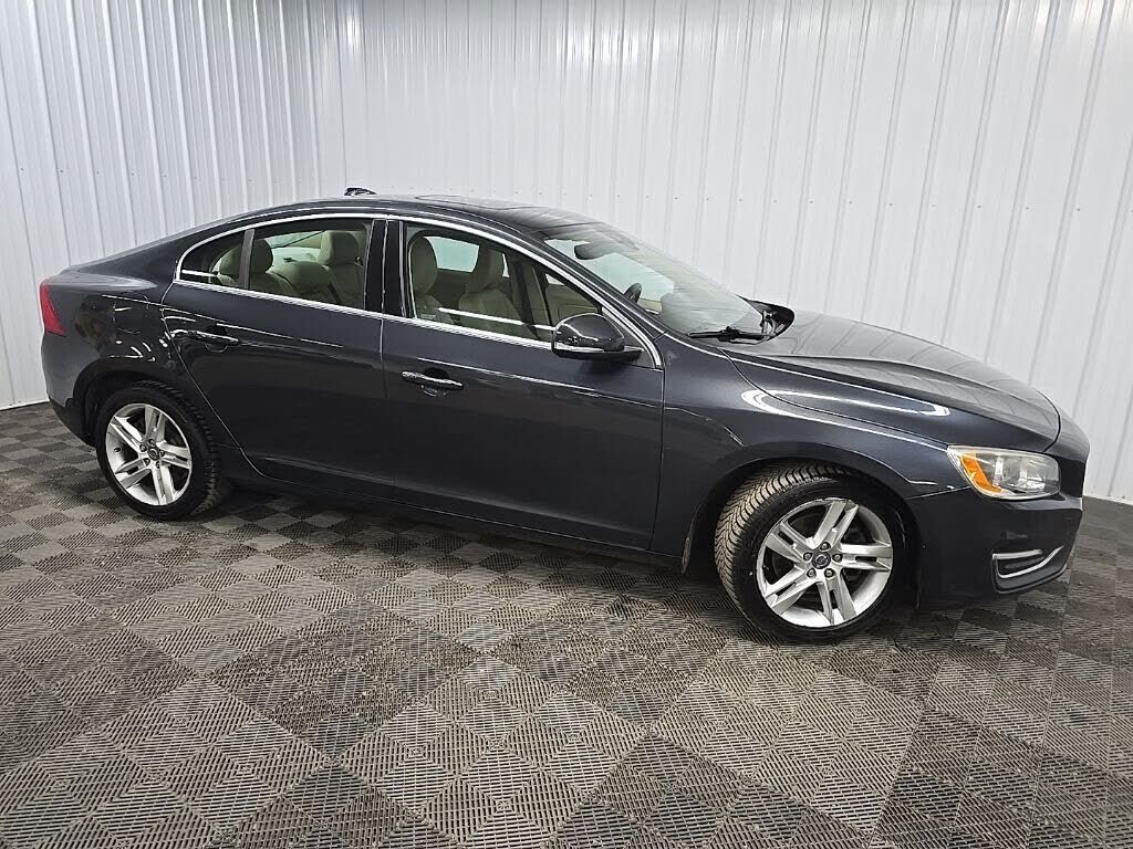 2015 VOLVO S60