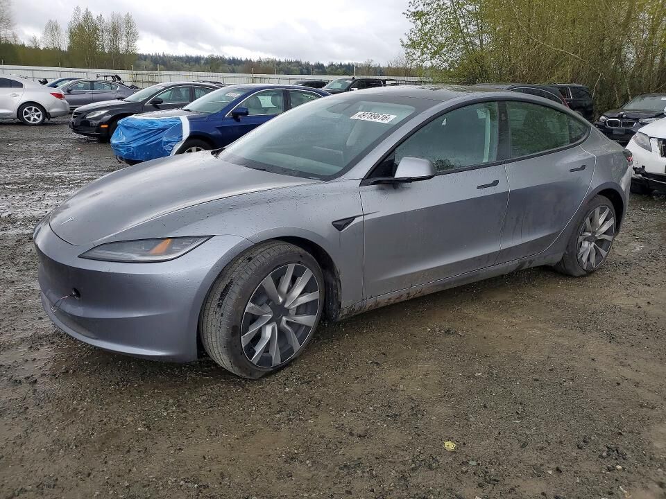 2025 TESLA Model 3