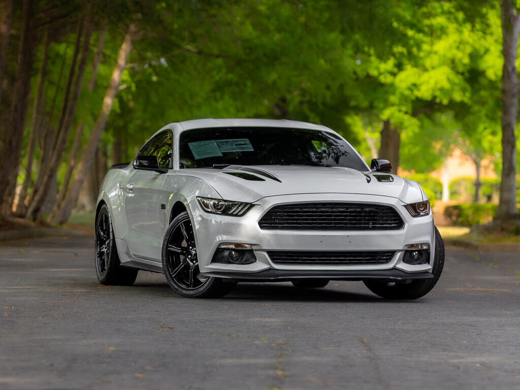 2017 FORD Mustang