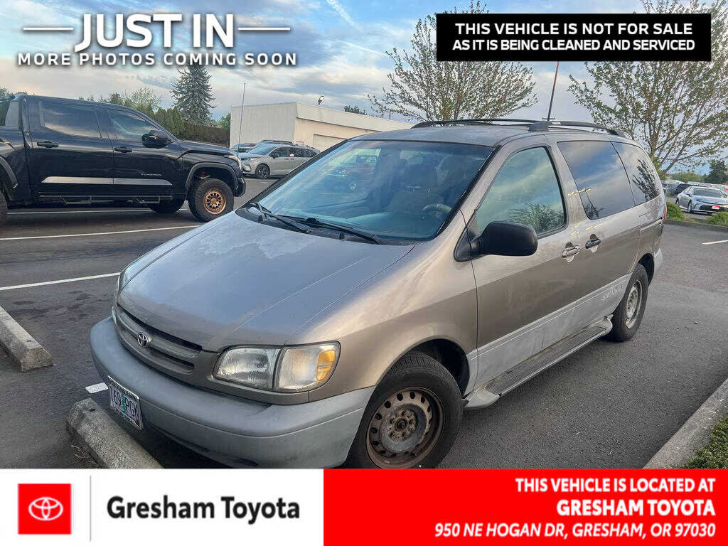 1999 TOYOTA Sienna